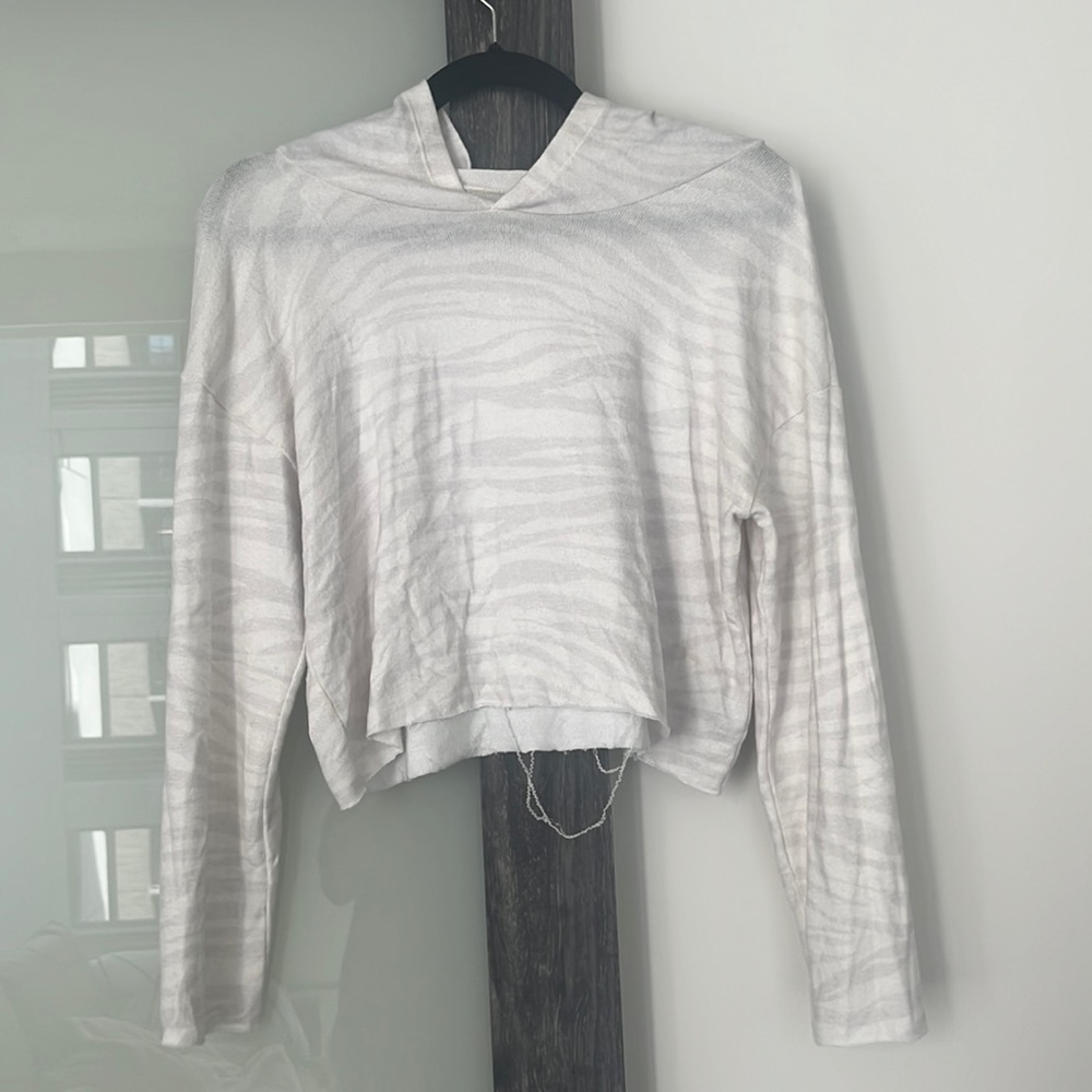 Cropped Onzie hoodie